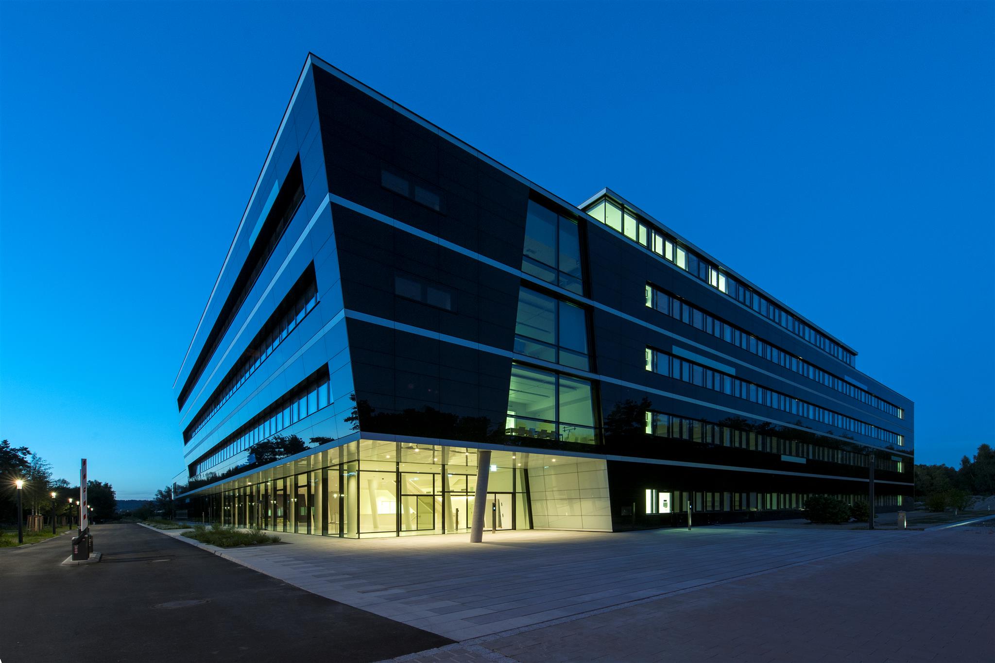 The Uottawa physics building